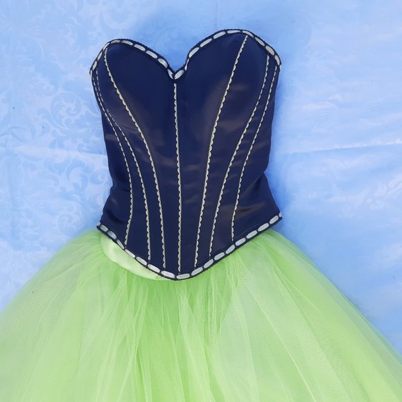 Alfred Angelo Green and Black Prom Gown w/ Lace-Up Corset Style Bodice - Picture 2 of 15